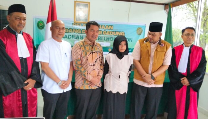Terima Kasih Pak Ketua, Akhirnya Keponakan Saya Punya Nama Islam