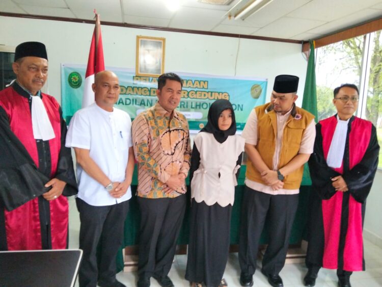 Terima Kasih Pak Ketua, Akhirnya Keponakan Saya Punya Nama Islam