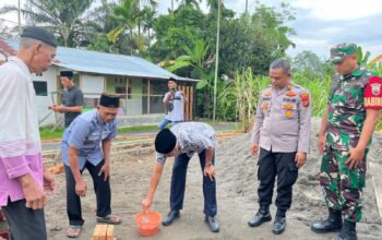 Asisten Administrasi Umum Pemko Binjai Letakkan Batu Pertama Pembangunan Masjid Nurul Mukminin