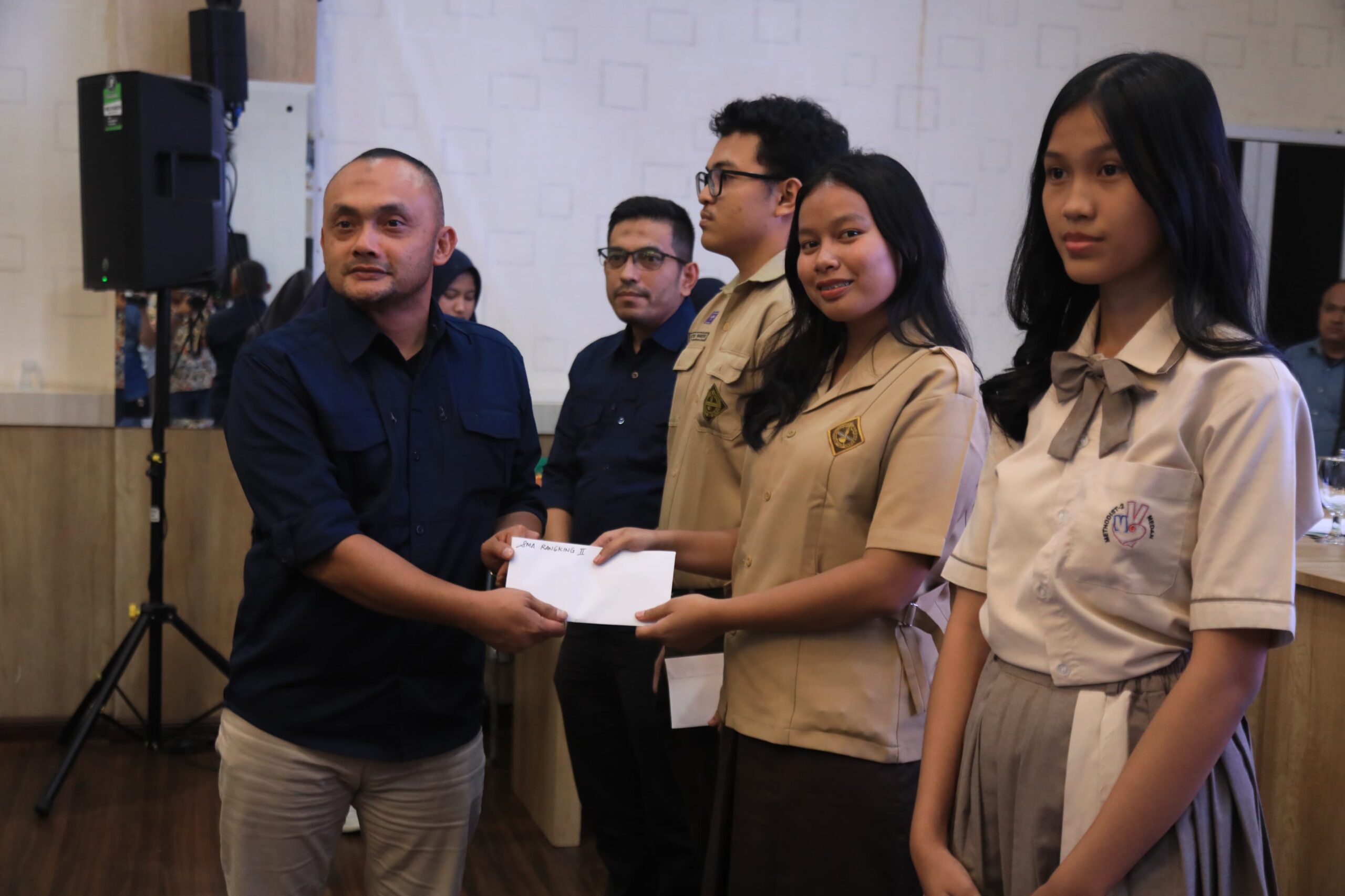 Generasi Emas Masa Depan, KPRI Pemko Medan Salurkan Beasiswa Kepada 110 Pelajar Anak ASN Berprestasi