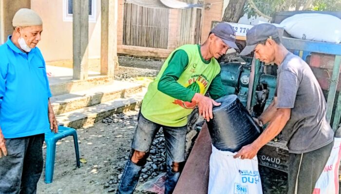 Burhan dan Mesin Tua yang Menjaga Dapur Warga