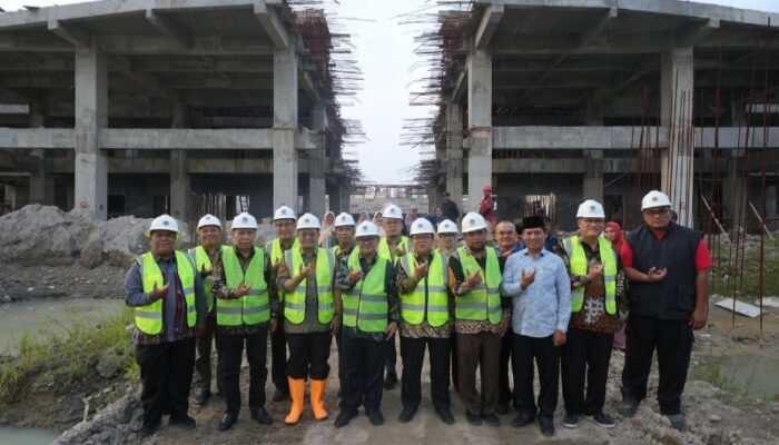 Mendikdasmen Kunjungi Dapur MBG UMSU Dan Progres Muktamar 2027