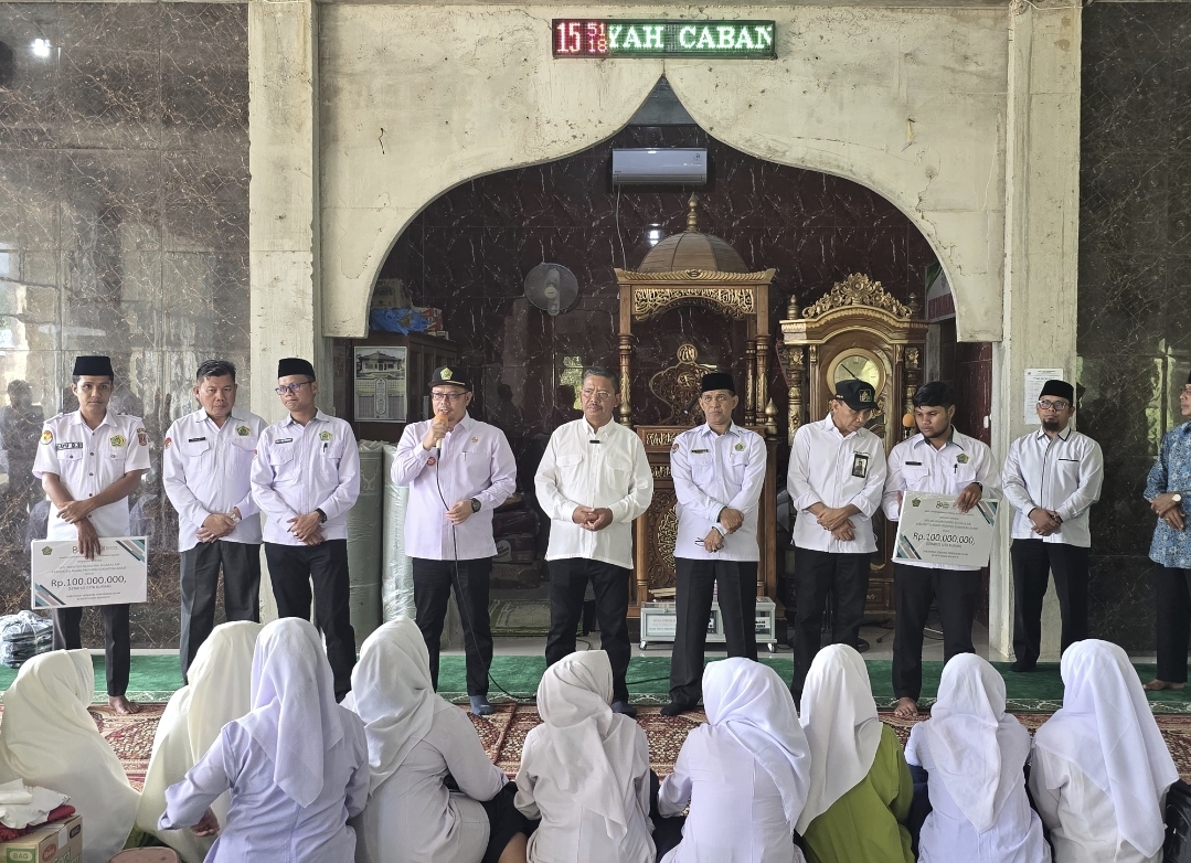 Kemenag Salurkan Bantuan Rp6,4 Miliar untuk 64 Madrasah Terdampak Banjir di Sumbar