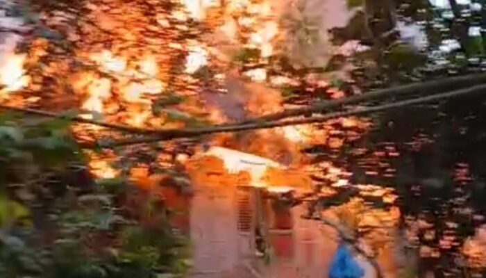 Satu Rumah Kosong Di Kampung Ratawali Aceh Tengah Hangus Terbakar