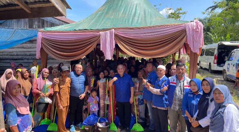 Ketua Fraksi PAN DPRD Sumut Bersama BM PAN Dan PUAN Batubara Salurkan Bantuan Bencana Ke Batangtoru