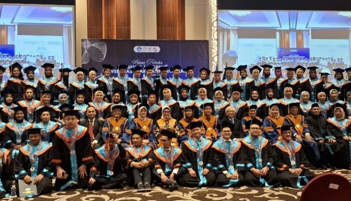 Wisuda UNIBANG, LLDikti Tegaskan Peran Perawat Tak Bisa Digantikan Teknologi