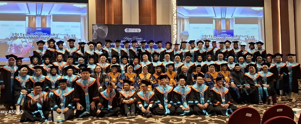 Wisuda UNIBANG, LLDikti Tegaskan Peran Perawat Tak Bisa Digantikan Teknologi