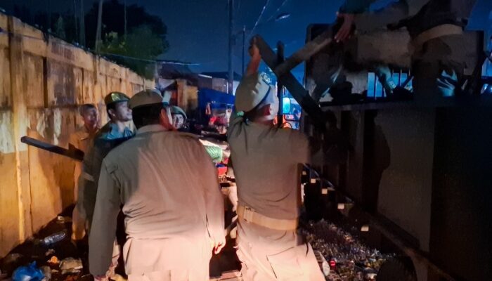 Pemko Medan Tertibkan PKL Di Seputaran Pasar Simpang Limun