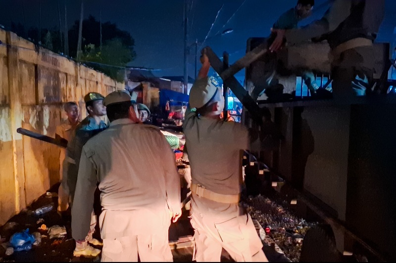 Pemko Medan Tertibkan PKL Di Seputaran Pasar Simpang Limun