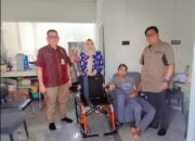 Respons Cepat Wali Kota Medan, Bantuan Kursi Roda Diserahkan Kepada Ari Prasetyo