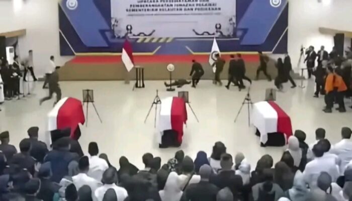 Kelelahan Bikin Menteri KKP Pingsan Saat Melepas Jenazah Tiga Pegawai Korban Pesawat Pesawat ATR 42-500