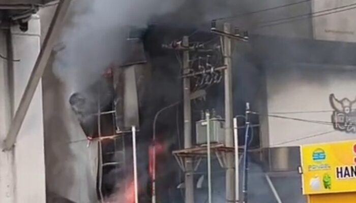 Area Pintu Masuk Parkir Sepeda Motor Plaza Milenium Terbakar