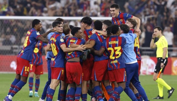 Barcelona Pantas Juara Piala Super Spanyol