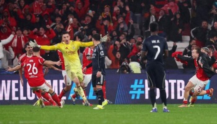 Kiper Cetak Gol, Benfica Tekuk Real Madrid