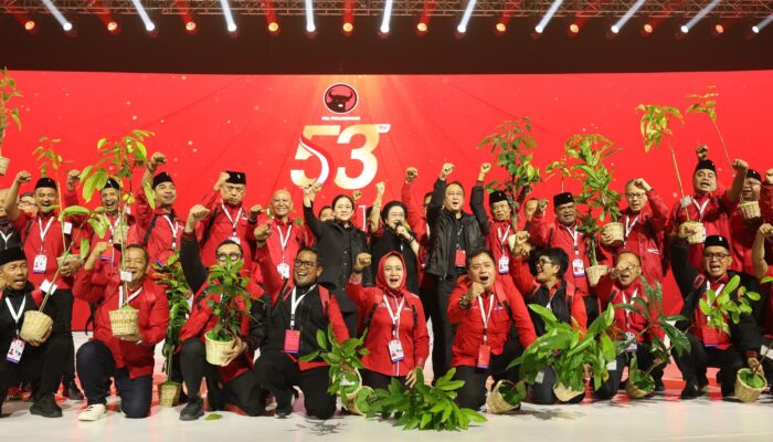 Tutup Rakernas I PDI Perjuangan, Megawati Tegaskan Penolakan Pilkada Tidak Langsung