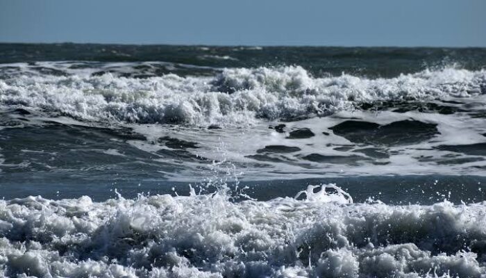 BMKG Beri Peringatan Siklon Nokaen, Gelombang Tinggi Landa Sejumlah Perairan Indonesia