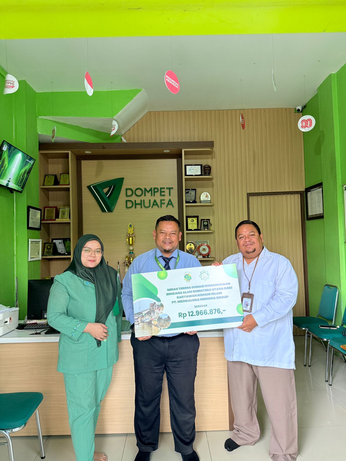 Karyawan Muslim Hermina Salurkan Donasi Banjir Sumatera Utara Rp12,9 Juta Melalui Dompet Dhuafa Waspada