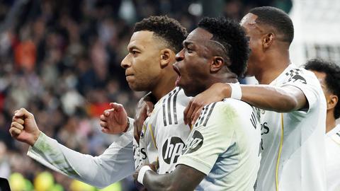 Menang Dramatis, Real Madrid Terus Tempel Ketat Barcelona