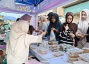 Jelang Buka Puasa, Anyang dan Nagasari Jadi Buruan Takjil di Teluk Mengkudu