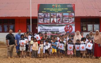 PUK SP LEM SPSI AHM – Indako Salurkan Bantuan Pelajar Tapteng