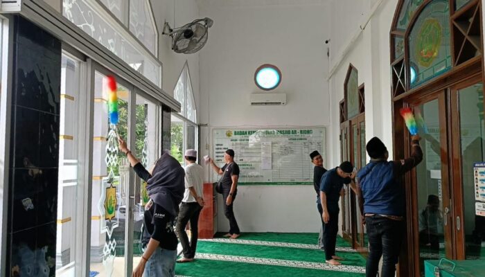 Bikers Sholeh Honda Tebar Kebaikan