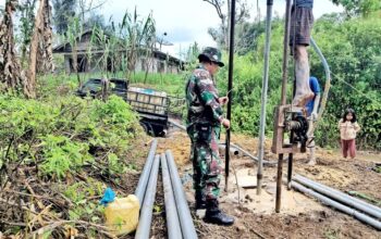 Satgas TMMD Dan Warga Nagori Dame Raya Bangun Sumur Bor Di Simalungun