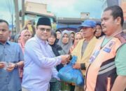 Wali Kota Padangsidimpuan Salurkan Bantuan Jelang Ramadhan