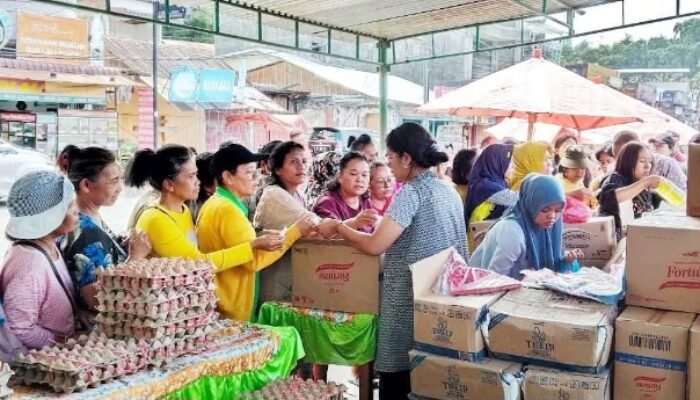 Gerakan Pangan Murah Simalungun Di Parapat Diserbu Warga