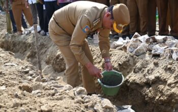 Bupati Humbahas Pasang Batu Pertama KDMP Ambobi Paranginan