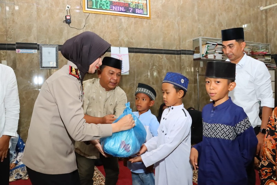 Kapolres Tebingtinggi Kenang Masa Remaja Saat Safari Ramadhan Di Masjid Tafakur