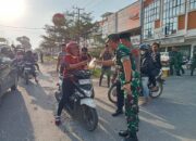 Polres Simalungun-Kodim 0207 Kompak Bagikan Takjil Ramadan