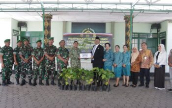 Kodim Dairi Serahkan 1.050 Bibit Kemiri Dukung Program Dairi Asri