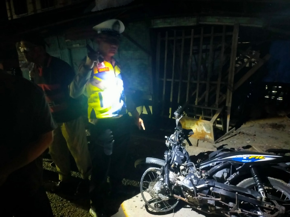 Honda Revo Vs Pick Up Di Langkat, 1 Tewas