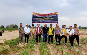 Pasang Spanduk, Wakapolres Sergai: Galian C Ilegal di Sungai Ular Akan Ditindak Tegas