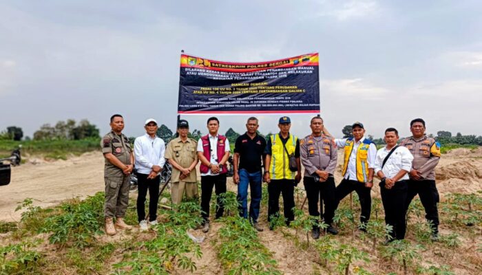 Pasang Spanduk, Wakapolres Sergai: Galian C Ilegal di Sungai Ular Akan Ditindak Tegas
