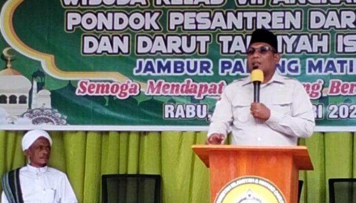 ​Camat Panyabungan Utara Hadiri Wisuda Angkatan ke-33 Ponpes Darul Tauhid Jambur Padang Matinggi