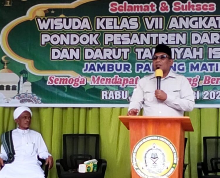 ​Camat Panyabungan Utara Hadiri Wisuda Angkatan ke-33 Ponpes Darul Tauhid Jambur Padang Matinggi