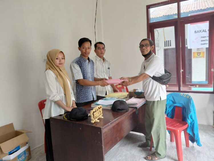 Mendaftar Pilkades Durian, Hulman Manurung Siap Majukan Desa