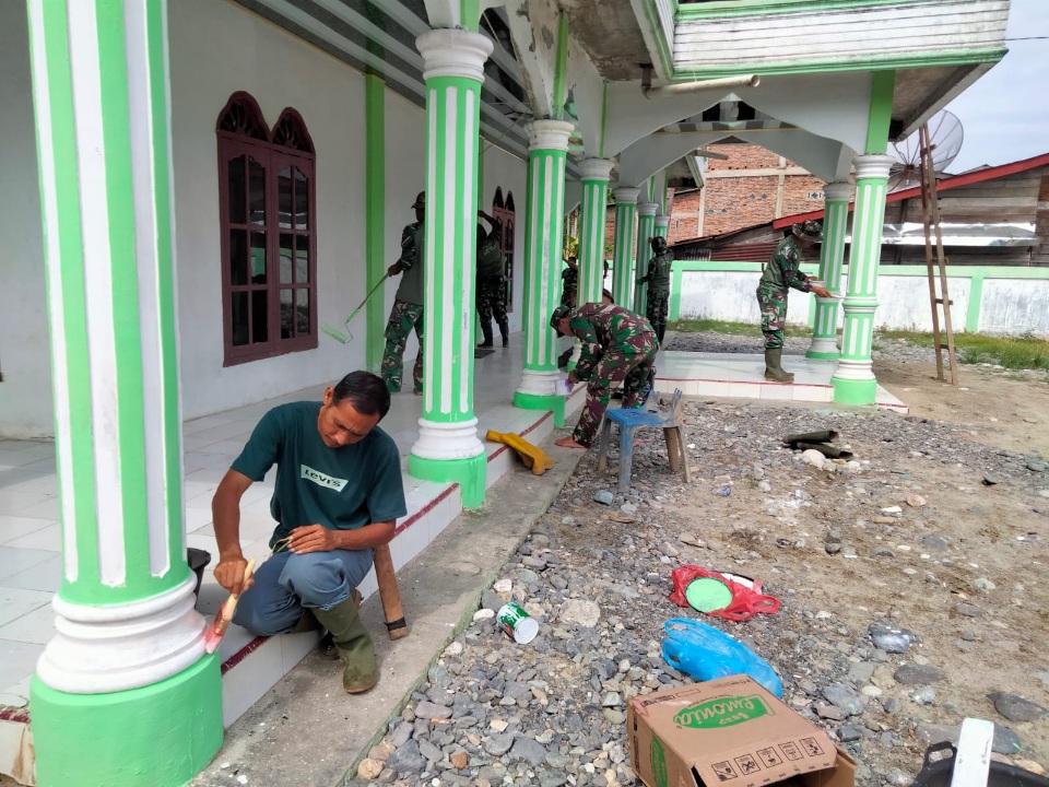 Sambut Ramadhan, Kodim 0108/Agara Cat Masjid Terdampak Bencana