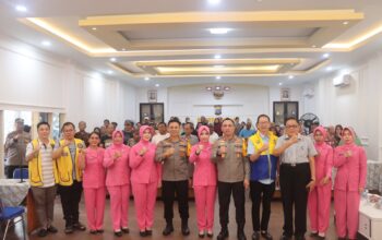 Polres Binjai dan Bhayangkari Cabang Binjai Gelar Operasi Katarak Gratis