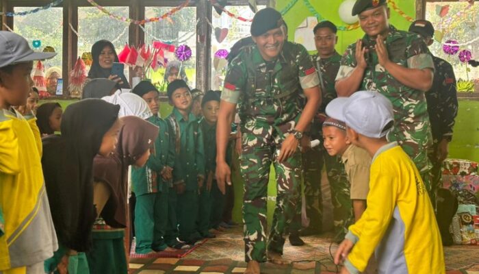 Yonkav 11/MSC Gelar Bakti Sosial Dan Trauma Healing Anak Korban Banjir Bener Meriah