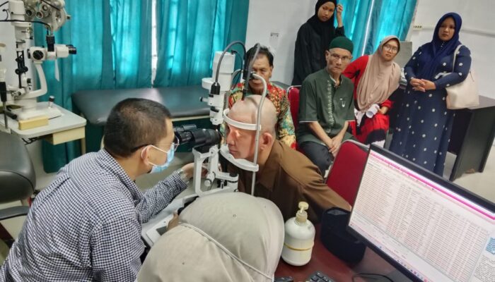 Poli Mata RSUD H Sahudin Kutacane Ramai Dikunjungi Pasien