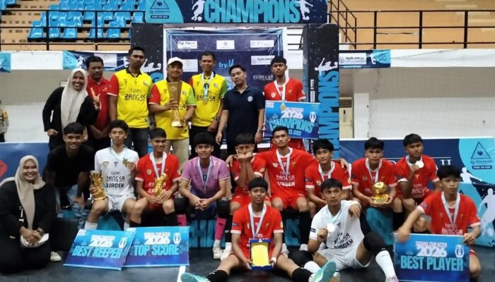 SMAN 9 Banda Aceh Angkat Trofi Sigma Cup Aceh