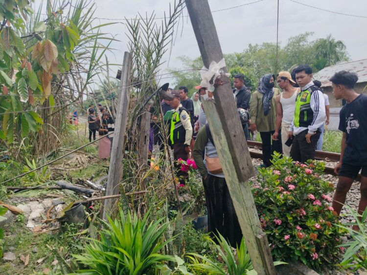 Pengendara Motor Tewas Tertabrak KA Sri Bilah Di Perlintasan Pasar Bengkel