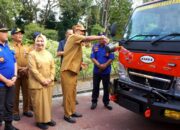 Syah Afandin Ajak ASN Fokus 30 Desa Wisata, Serahkan Santunan Dan Damkar 