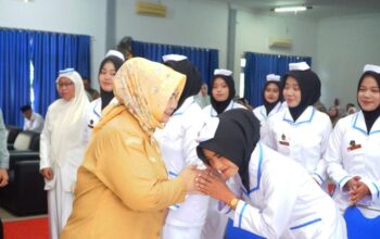 Wabup Hadiri Capping Day Akbid Langkat Angkatan XXIV