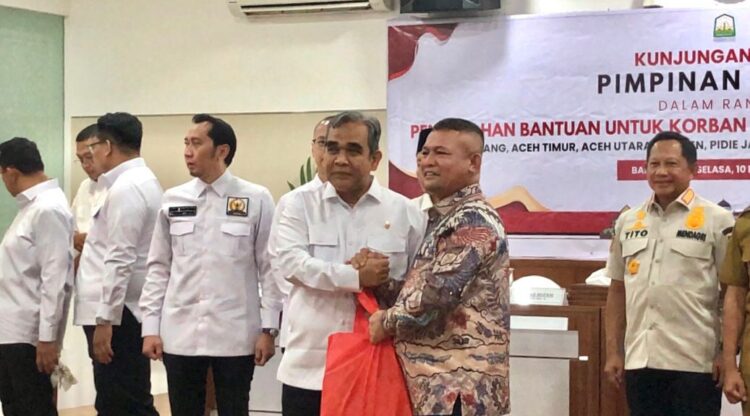 Pimpinan MPR RI Tinjau Penanganan Bencana di Aceh, Salurkan Ribuan Paket Sembako
