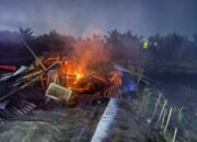 Kembali Sasar Jermal, Polrestabes Medan Robohkan dan Bakar Barak Diduga Sarang Narkoba