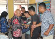 Menjelang Ramadhan, 124 Orang Tua Siswa SDN 076 Panyabungan Terima Bantuan Sembako