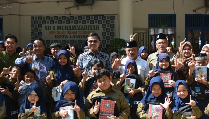 Jeffry dan Haikal Salurkan 13.186 Paket Peralatan Sekolah di Kota Langsa